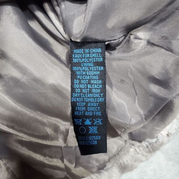 Yoki Faux Fur Vest in Gray and White - Picture 7 of 9